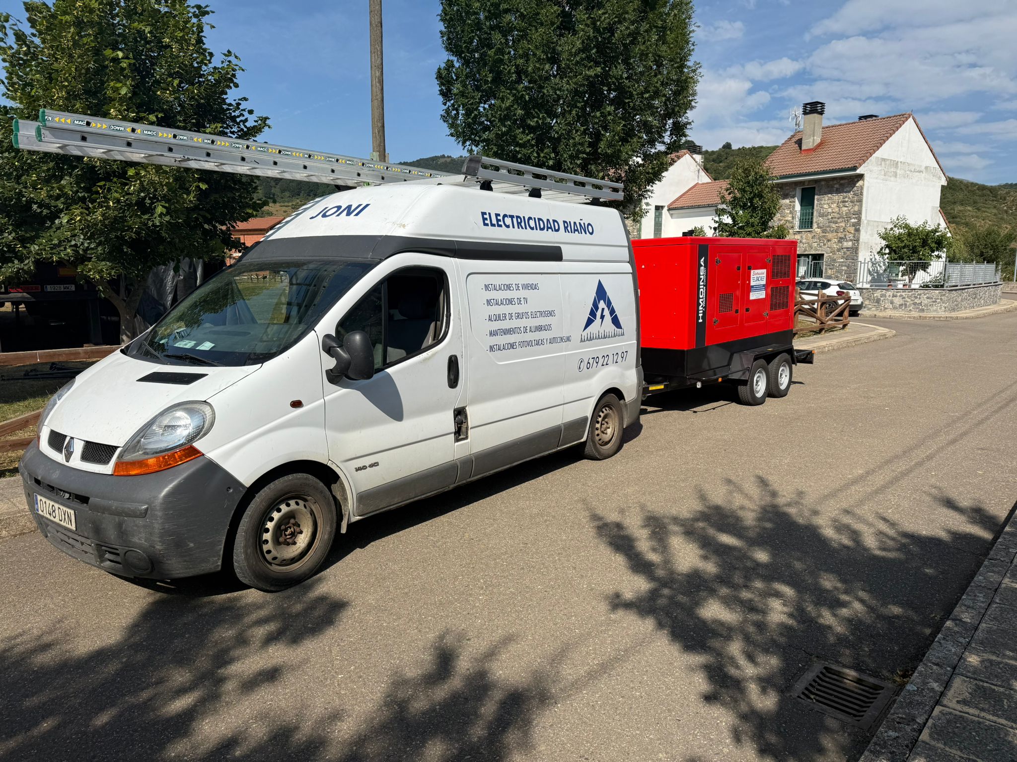 Equipo de energía insonorizado para eventos en León